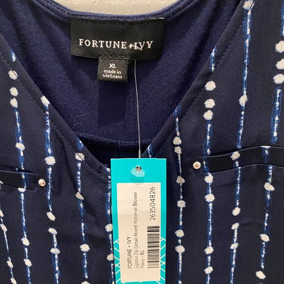 Fortune & Ivy Lighton Zip Detail Mixed Material Blouse - Picture 4 of 9